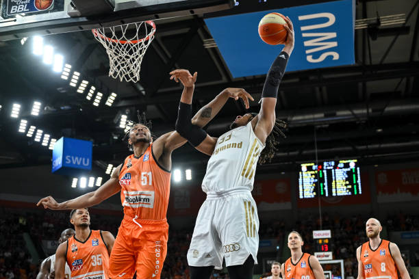 了拼搏而挥 了拼搏而挥