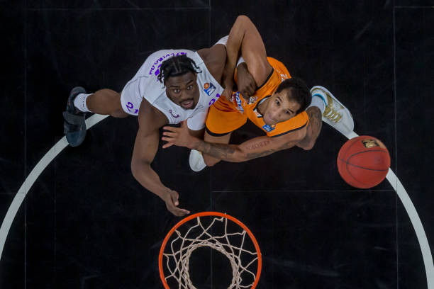 三度问鼎世 三度问鼎世