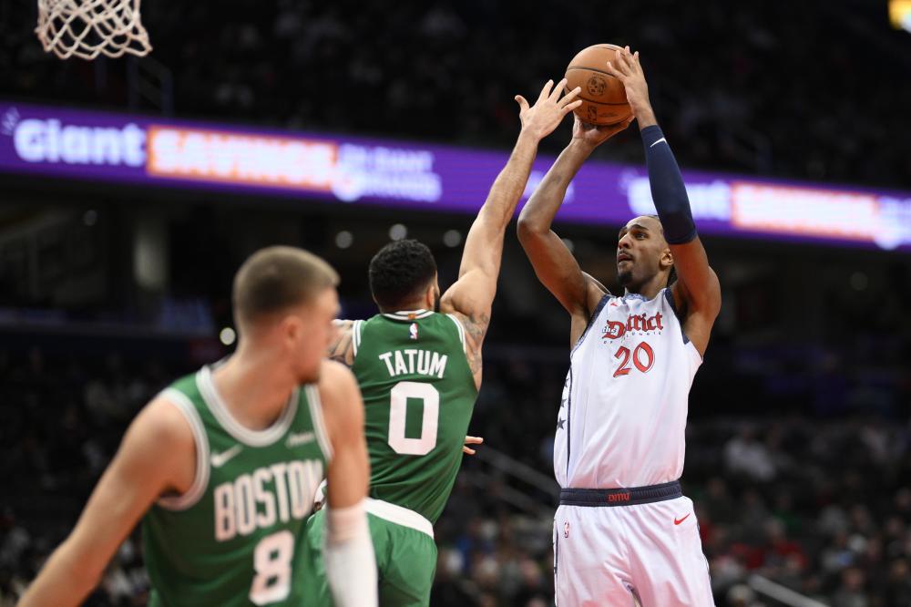 科曼则以其 科曼则以其