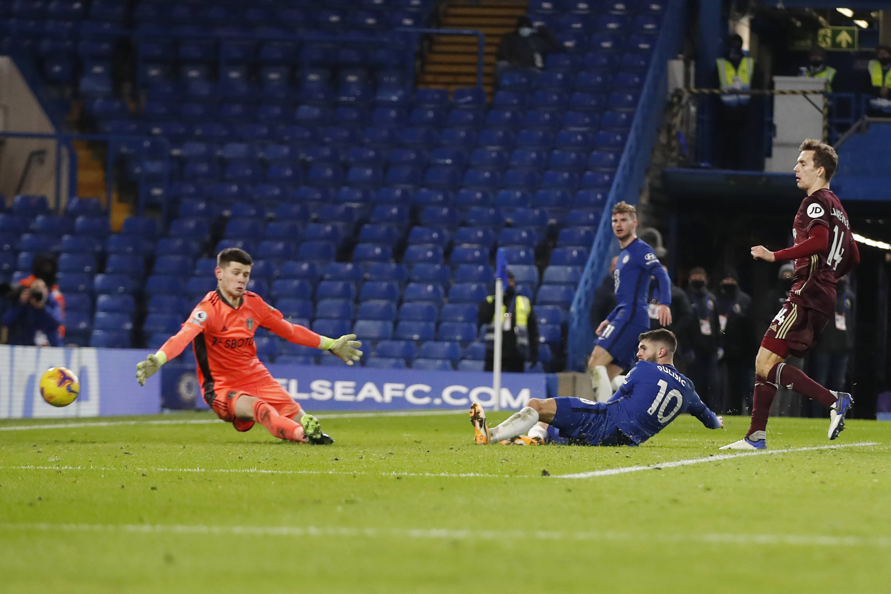 ESPN专家：卡佩拉的签约表明火箭新赛季将会多使用双塔阵容