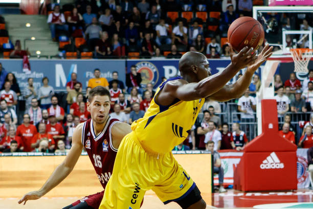 世欧预战报：哈兰德梅开二度，挪威4-1意大利直通世界杯（欧预赛战报：哈兰德双响，挪威4-1击败意大利直取世界杯门票）